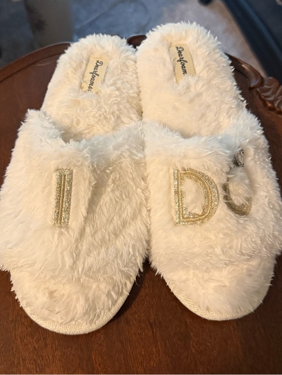 dearfoams Shoes - dearfoams Cream Fuzzy Slide Slippers with Gold Accents